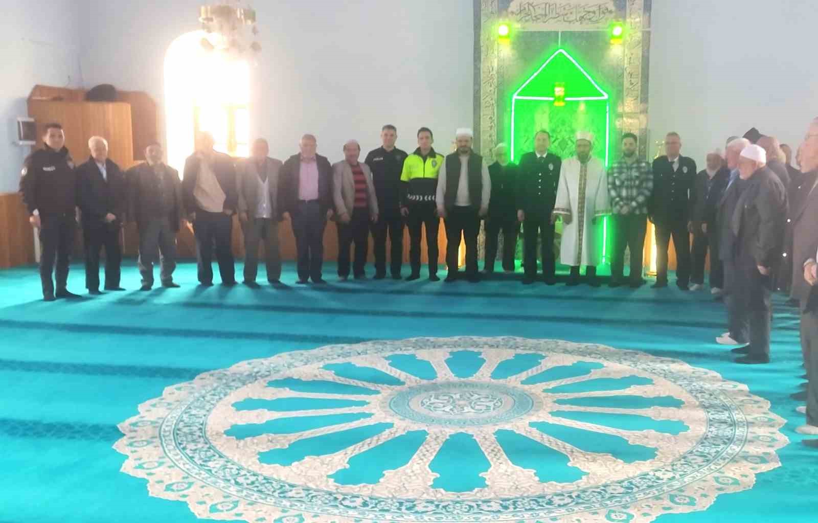 Hisarcık&rsquo;ta şehit polis ve askerler i&ccedil;in mevlit okutuldu
