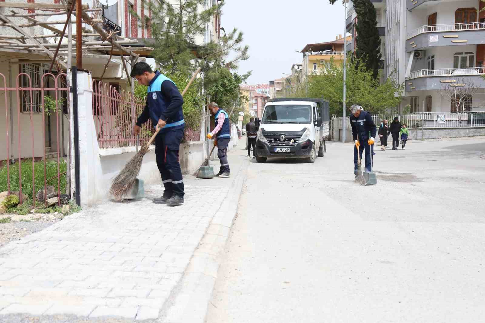 Battalgazi’de temizlik seferberliği sürüyor