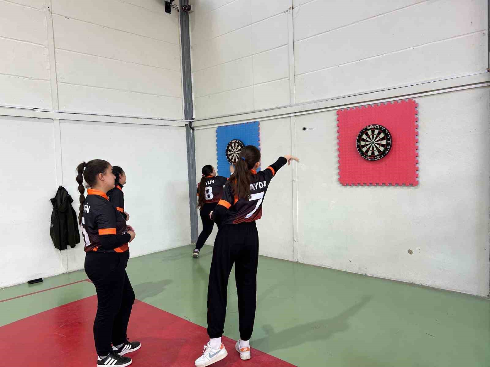 Sivrihisar’da 23 Nisan Masa Tenisi ve Dart coşkusu