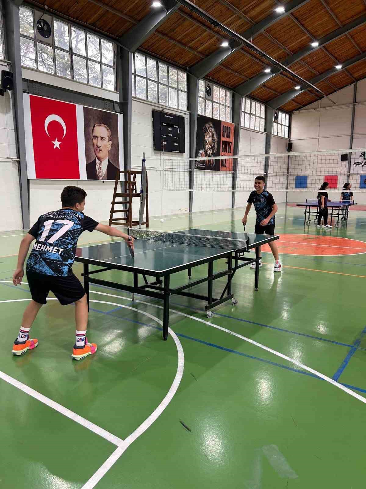 Sivrihisar&rsquo;da 23 Nisan Masa Tenisi ve Dart coşkusu
