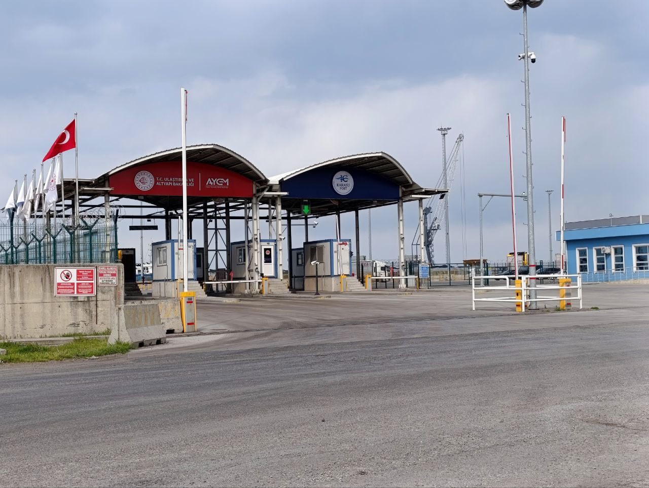 Ro-ro seferlerinin yapıldığı Karasu Limanı&rsquo;nda cinayet
