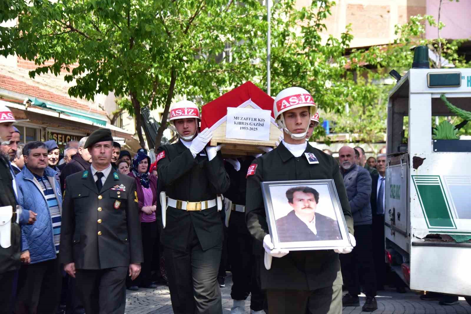 Kıbrıs Gazisi askeri törenle uğurlandı