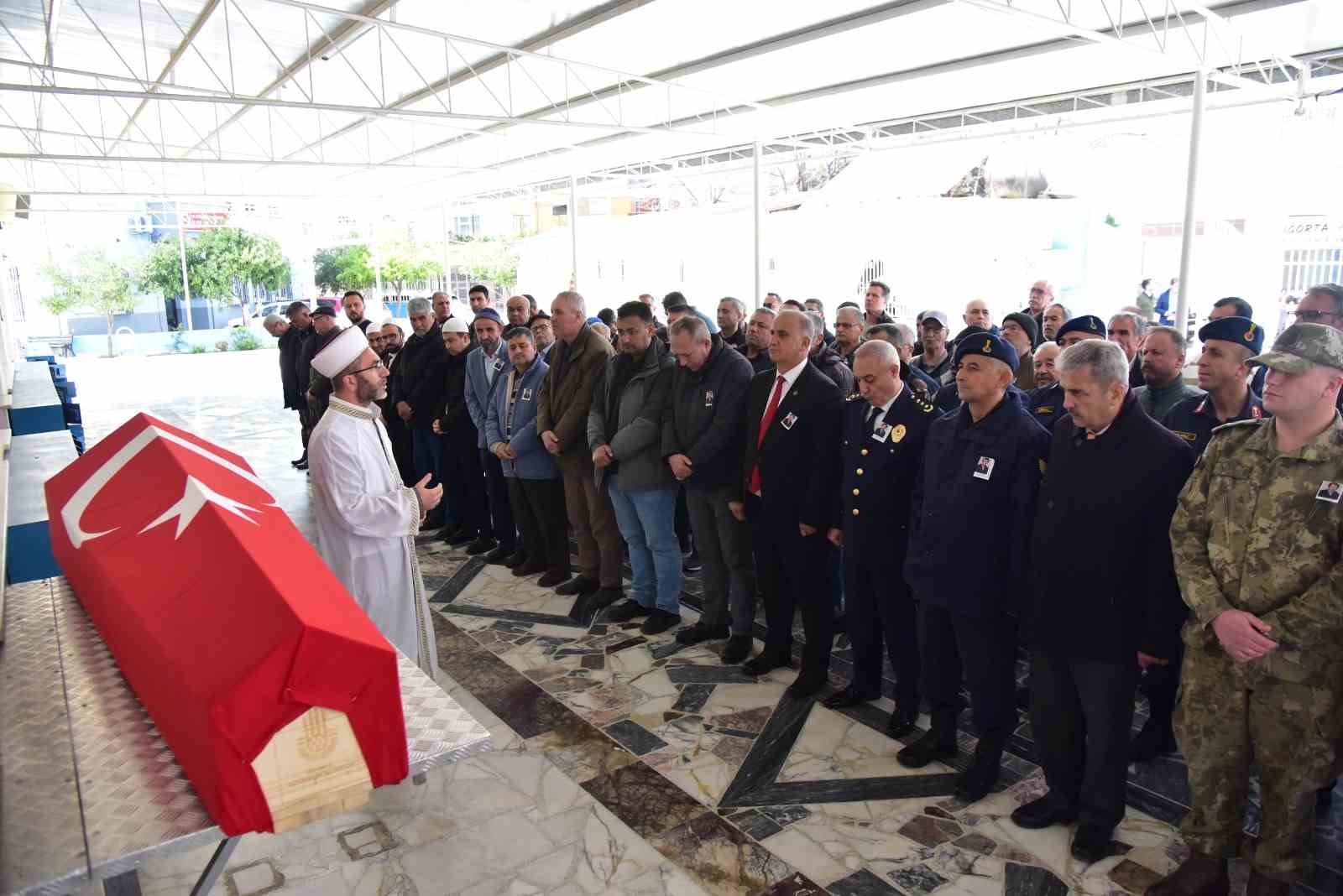 Kıbrıs Gazisi askeri t&ouml;renle uğurlandı
