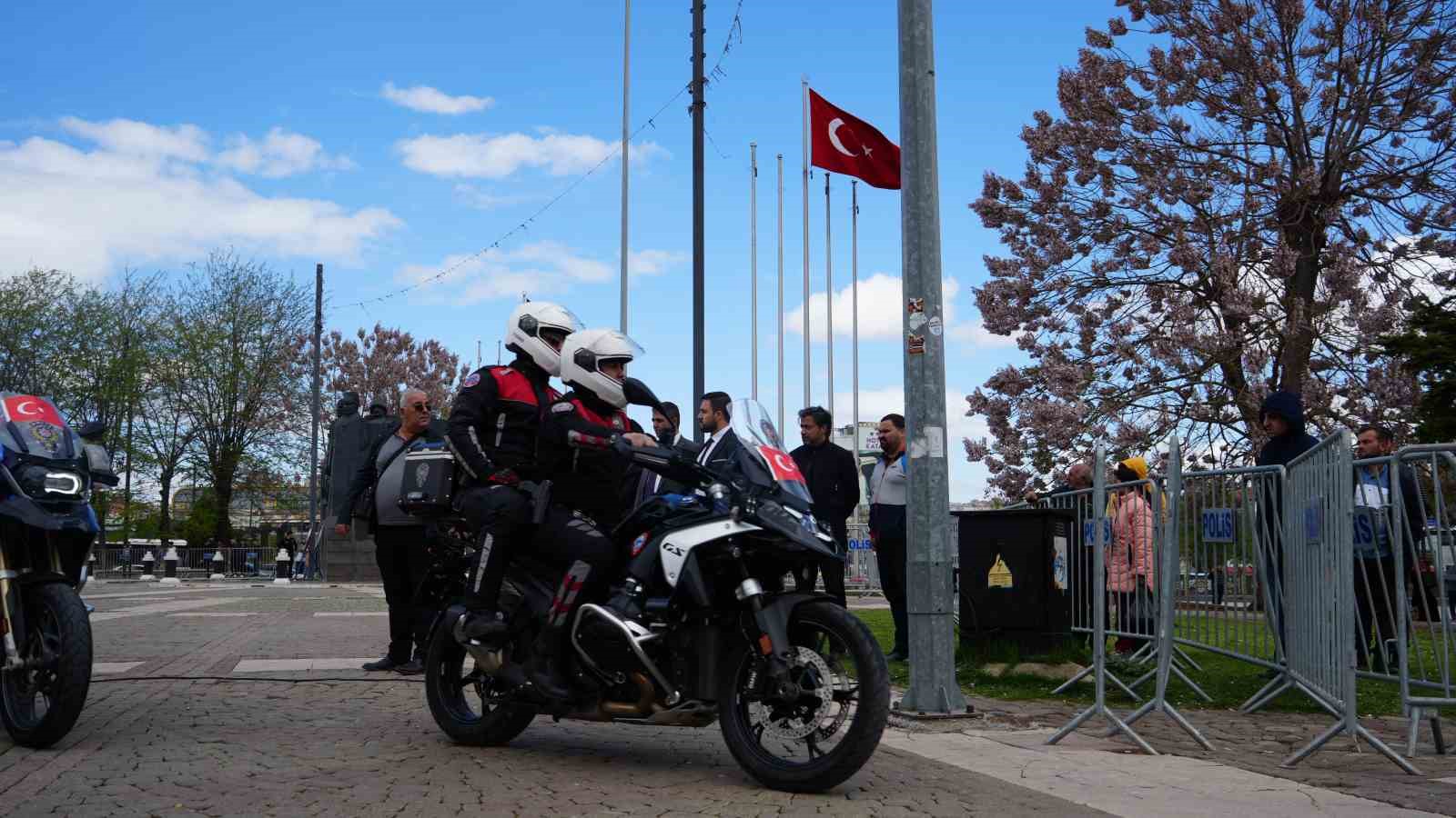 Gaziantep&rsquo;te T&uuml;rk Polis Teşkilatı&rsquo;nın 180&rsquo;inci yılı kortejle kutlandı
