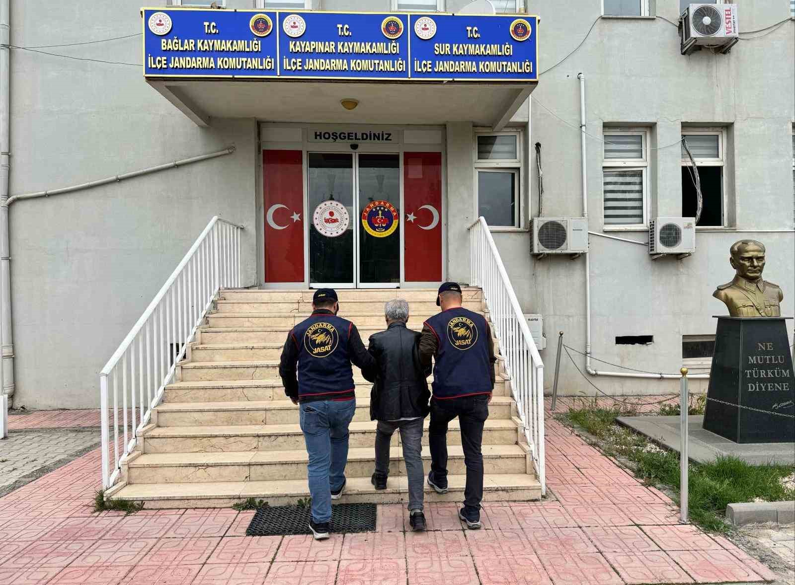 Diyarbakır’da aranan 2 cinayet zanlısı yakalandı