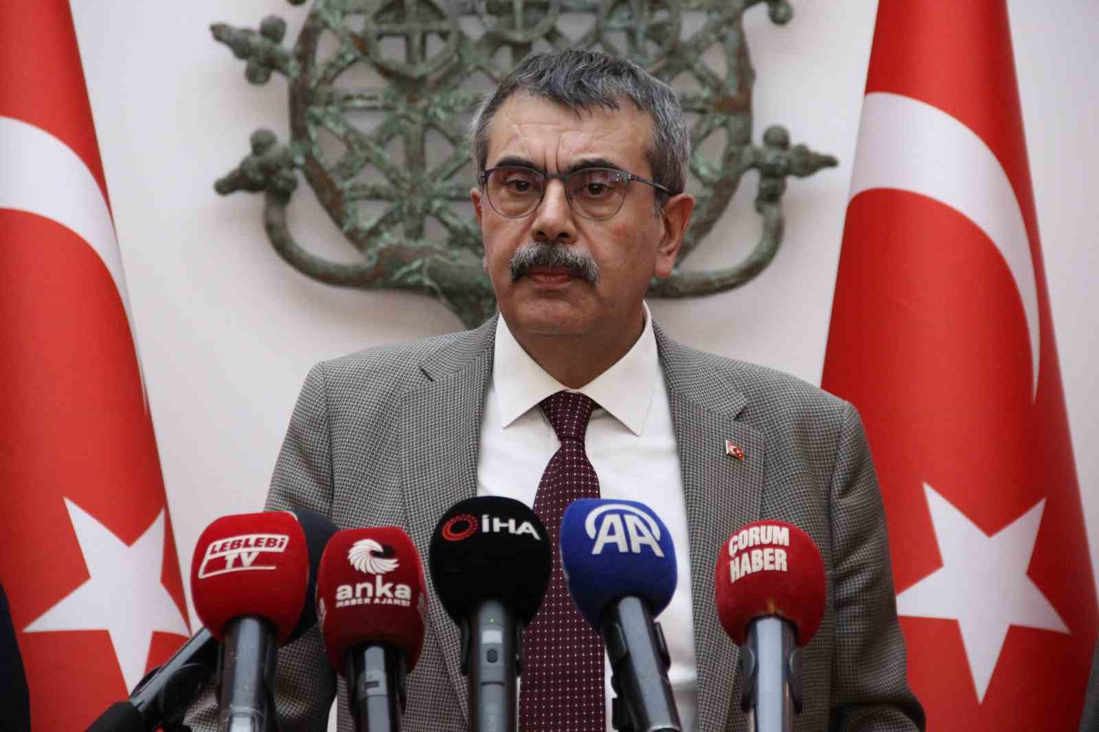 Milli Eğitim Bakanı Yusuf Tekin: "Türkiye genelinde derslik başına düşen öğrenci sayısı 20’li rakamlarda"