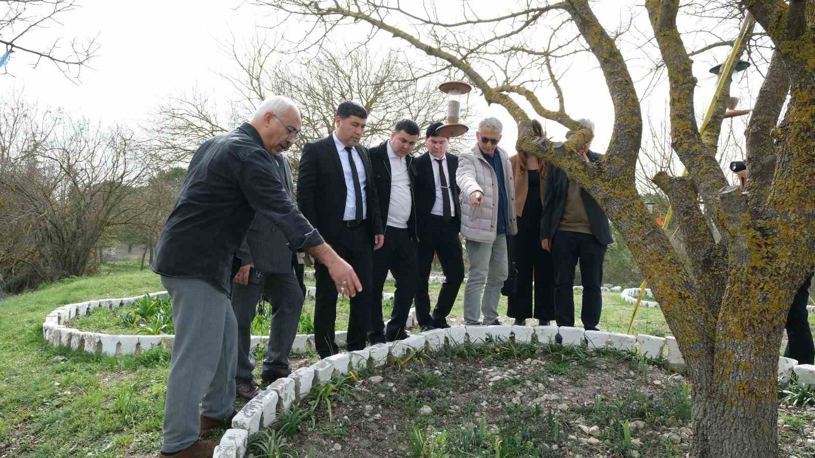 Botanik bahçesine uluslararası akademisyenlerden ziyaret