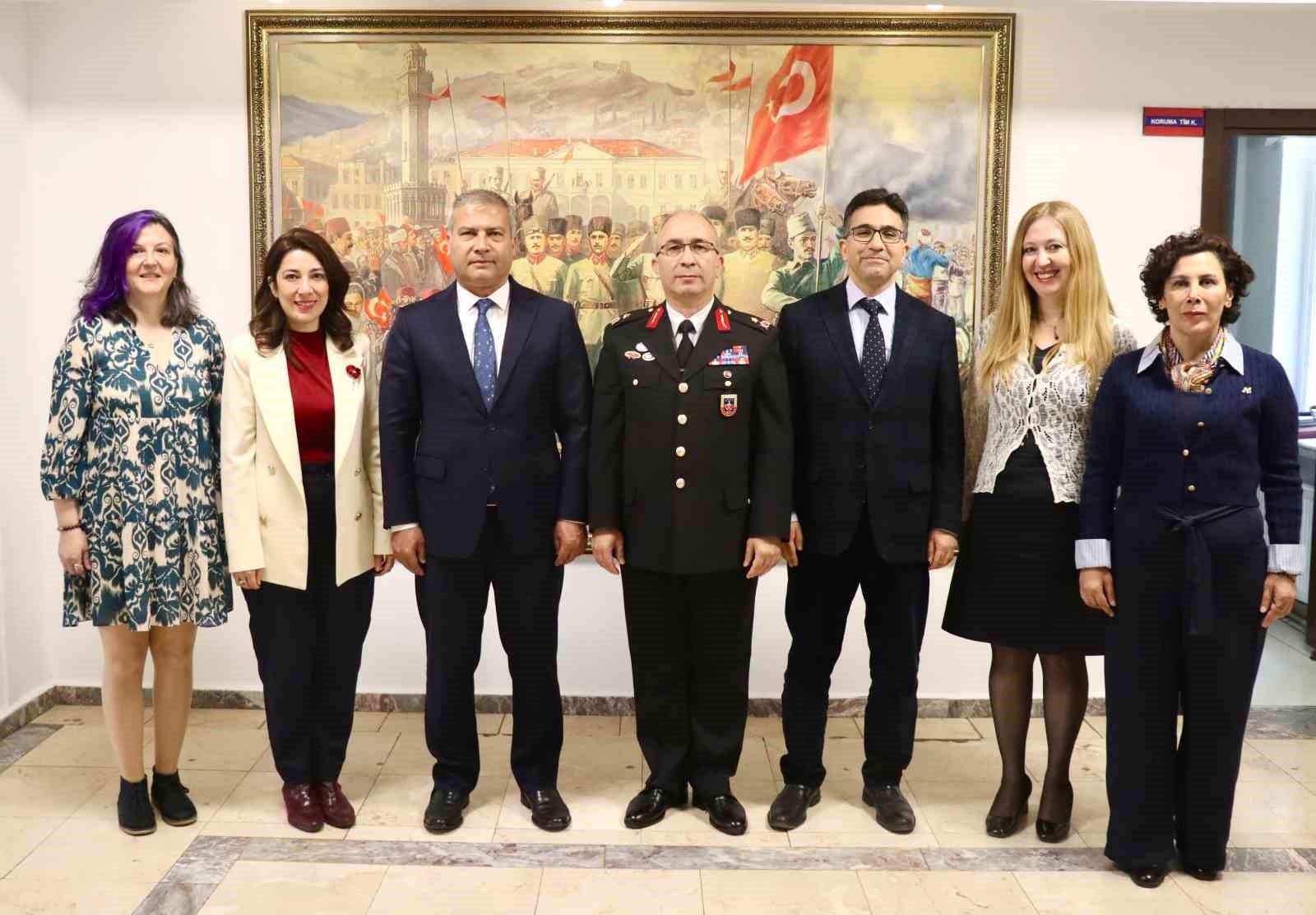 Eskişehir İl Jandarma Komutanlığı personeline y&ouml;nelik hizmet i&ccedil;i eğitim
