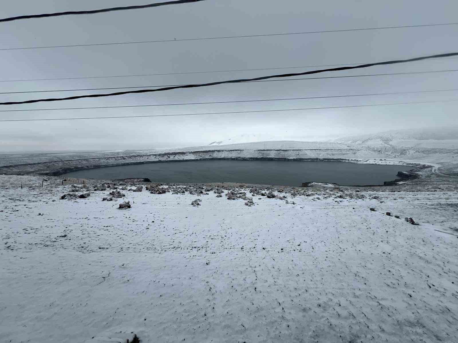 Konya’da nisan ayında kar sürprizi