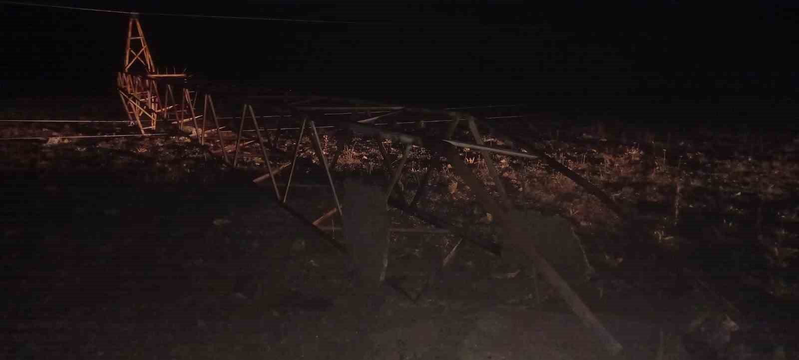 Fırtınanın yıkıp geçtiği doğuda Aras Edaş ekipleri teyakkuzda