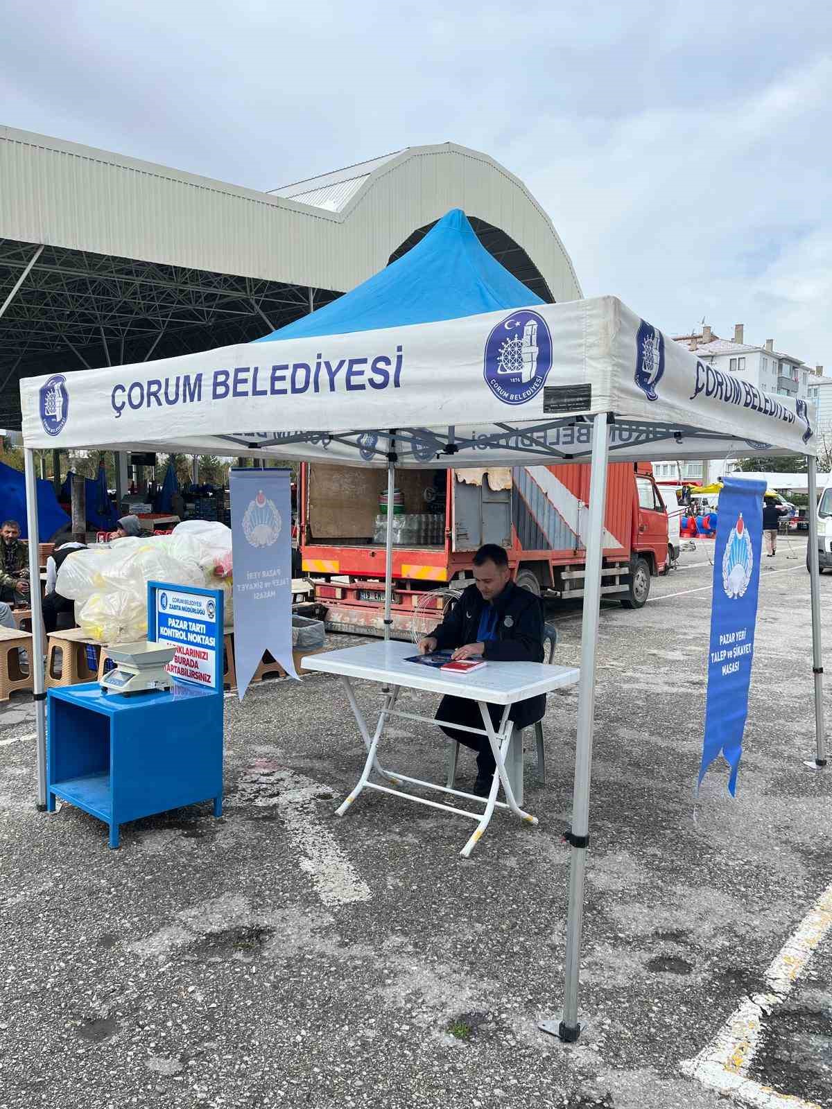 &Ccedil;orum&rsquo;da pazar yerlerinde talep ve şikayet masası kuruldu
