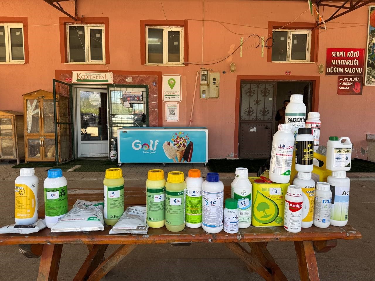 Eğirdir&rsquo;de &ccedil;ift&ccedil;ilere bilin&ccedil;li ila&ccedil;lama eğitimi verildi
