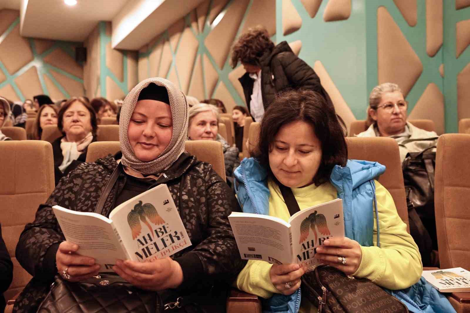 Yazar Müge İplikçi Nilüferli kadınlarla buluştu