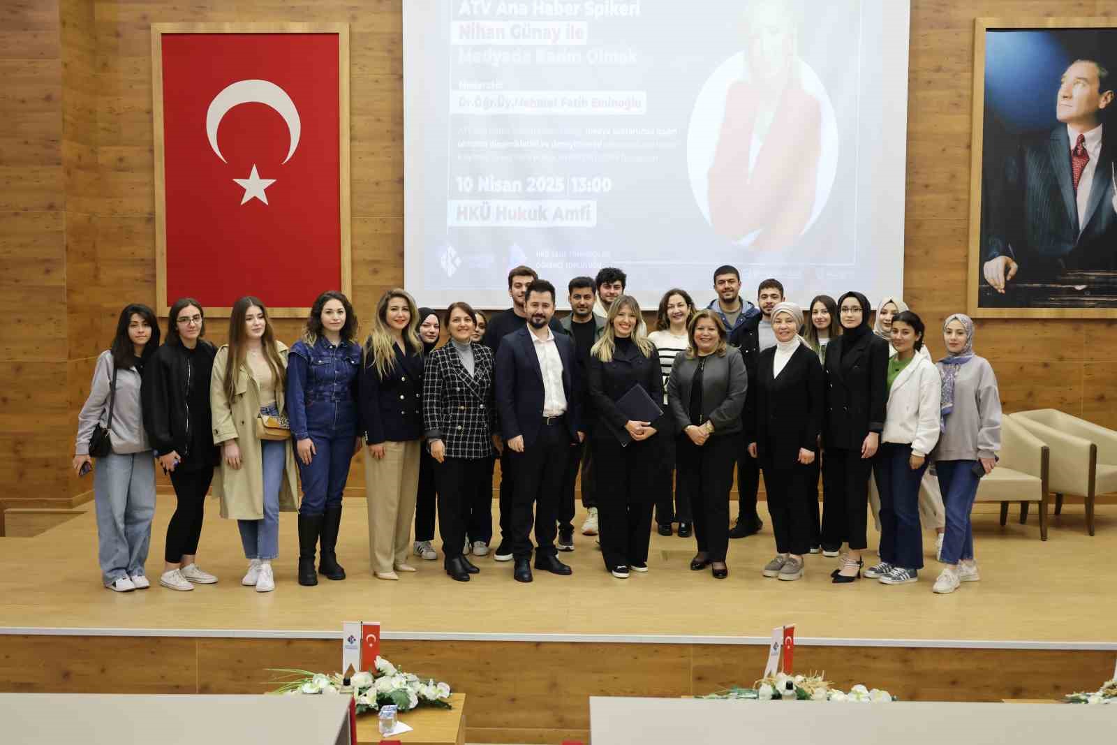 Haber Spikeri Nihan Günay, HKÜ öğrencileriyle bir araya geldi