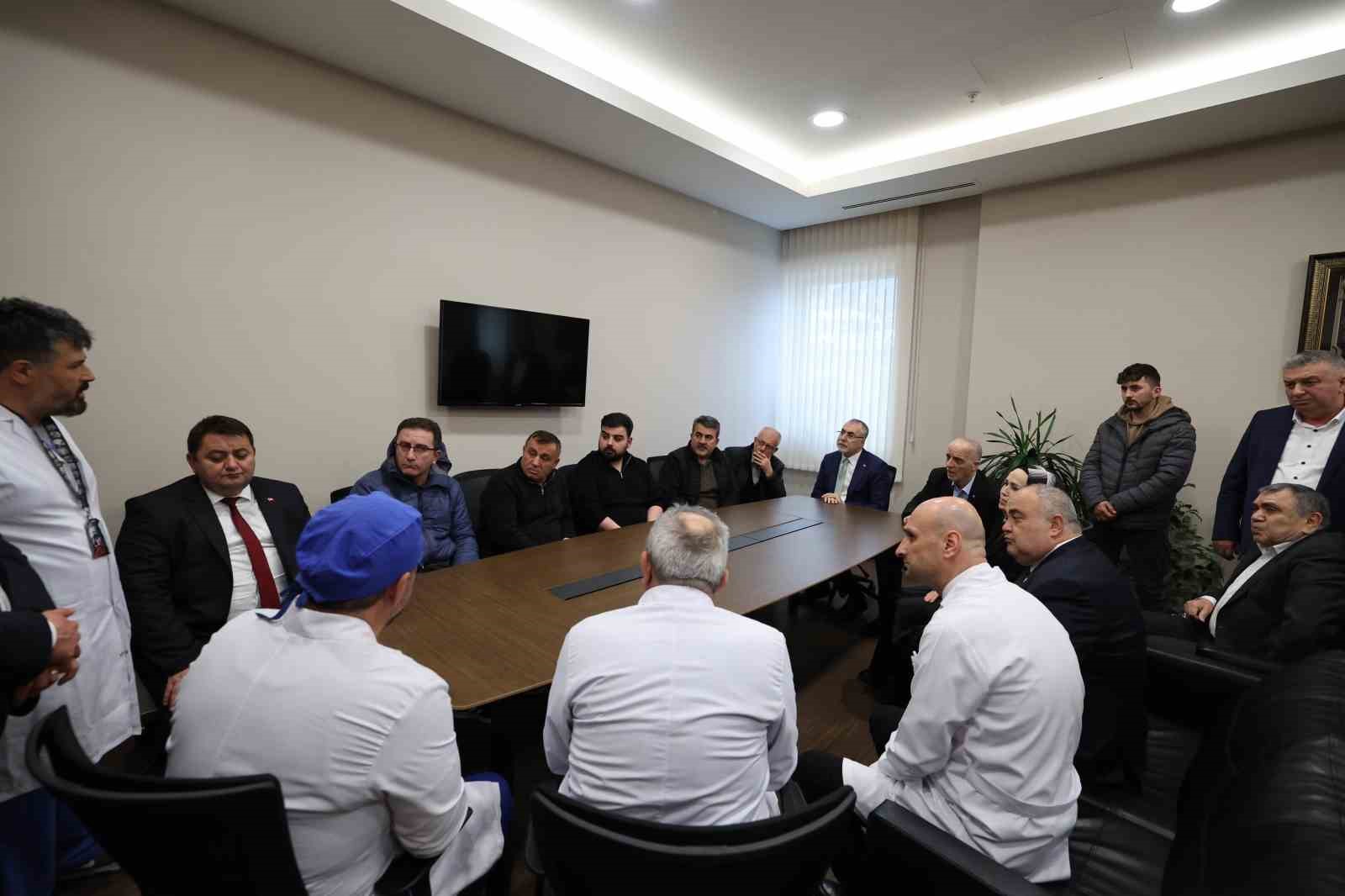 Bakan Işıkhan’dan maden kazasında yaralanan işçilere ziyaret