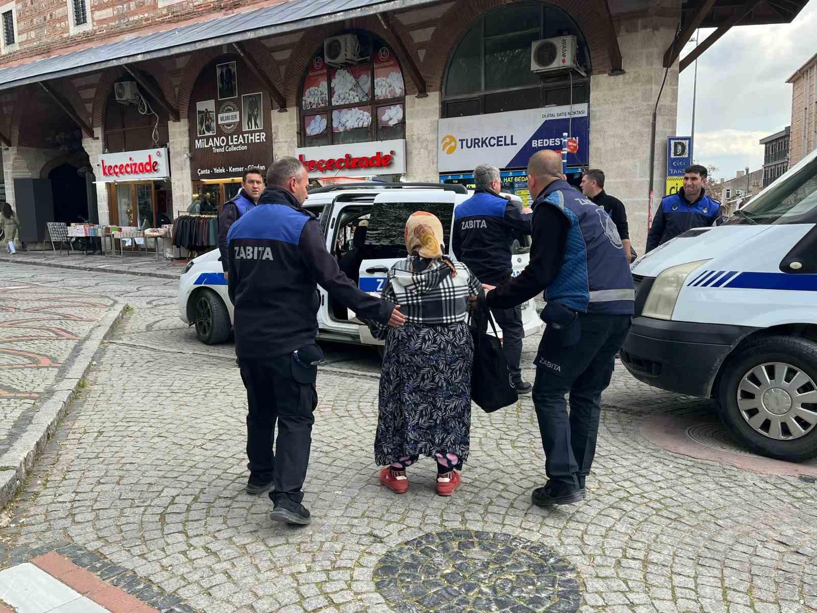 Edirne’de zabıtadan dilencilere ve işgallere operasyon