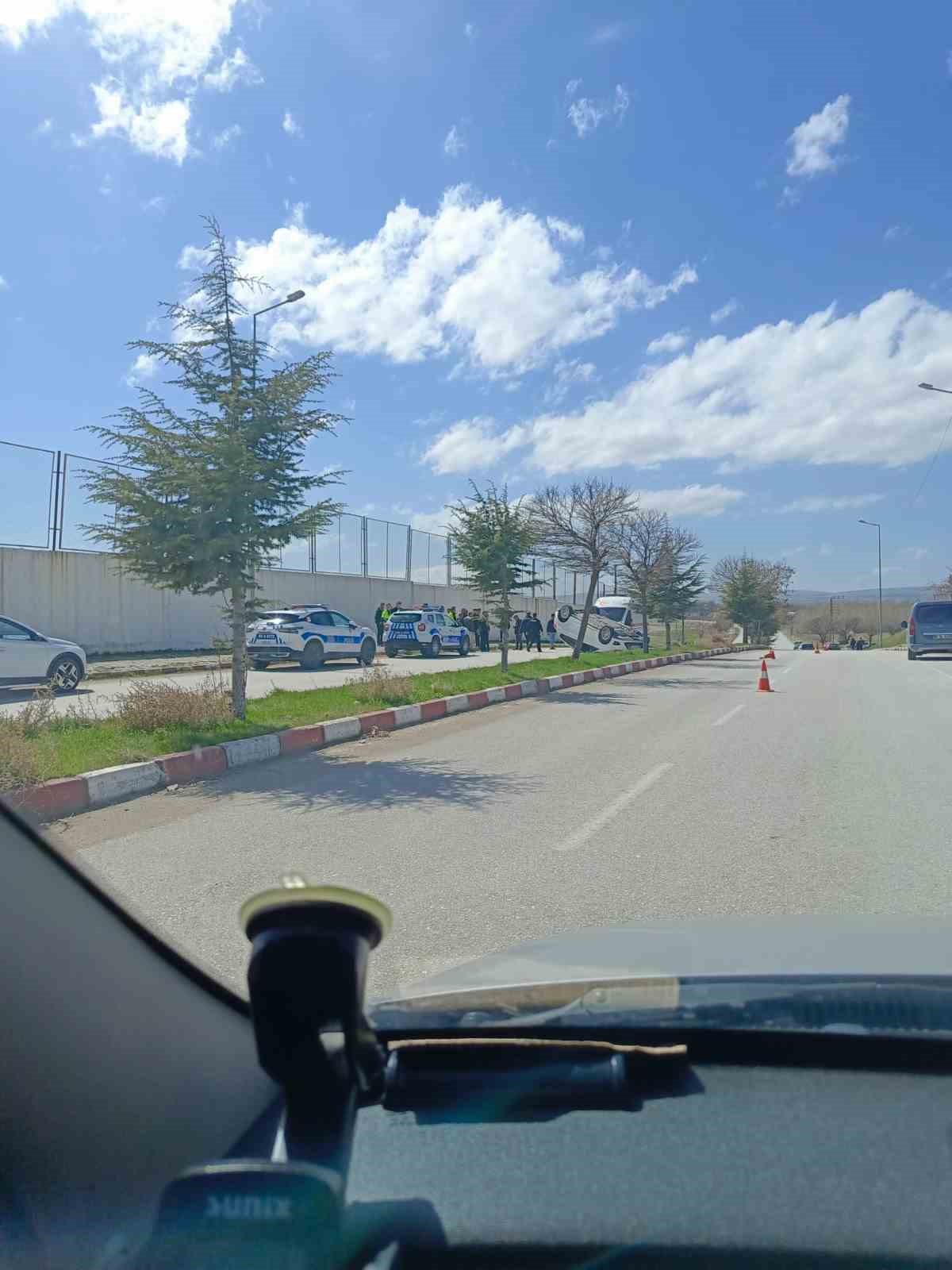 Erciş’te otomobille hafif ticari araç çarpıştı: 5 yaralı