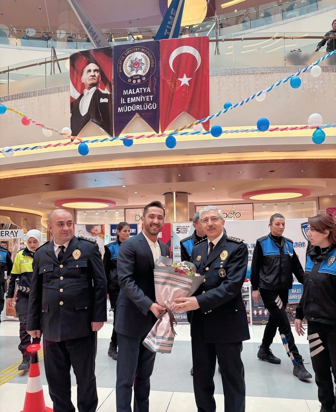 Türk Polis Teşkilatı’nın 180. yılı MalatyaPark AVM’de kutlandı