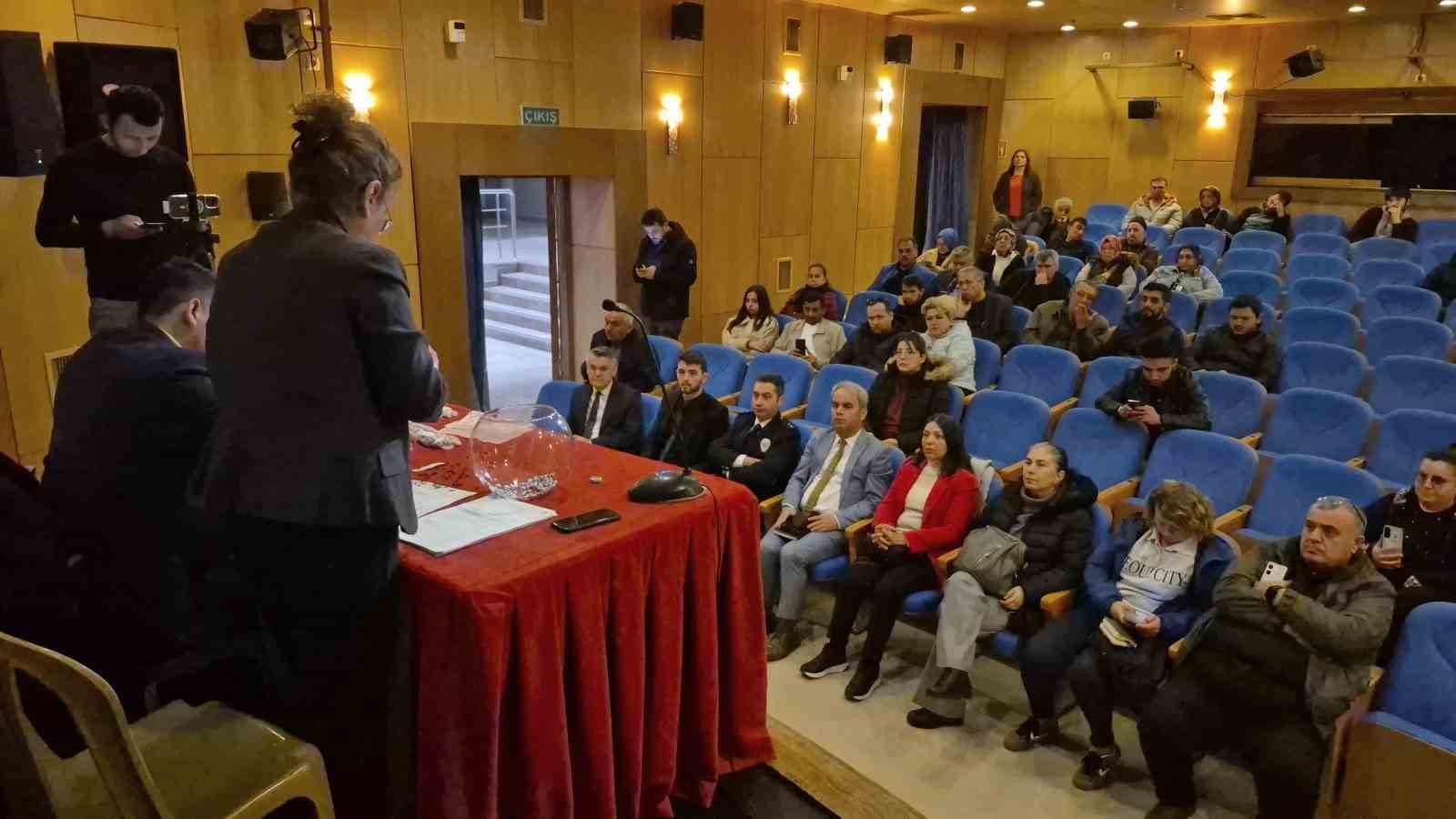 Bartın&rsquo;da kurumlarda &ccedil;alışacak 500 kişi kurayla belirlendi
