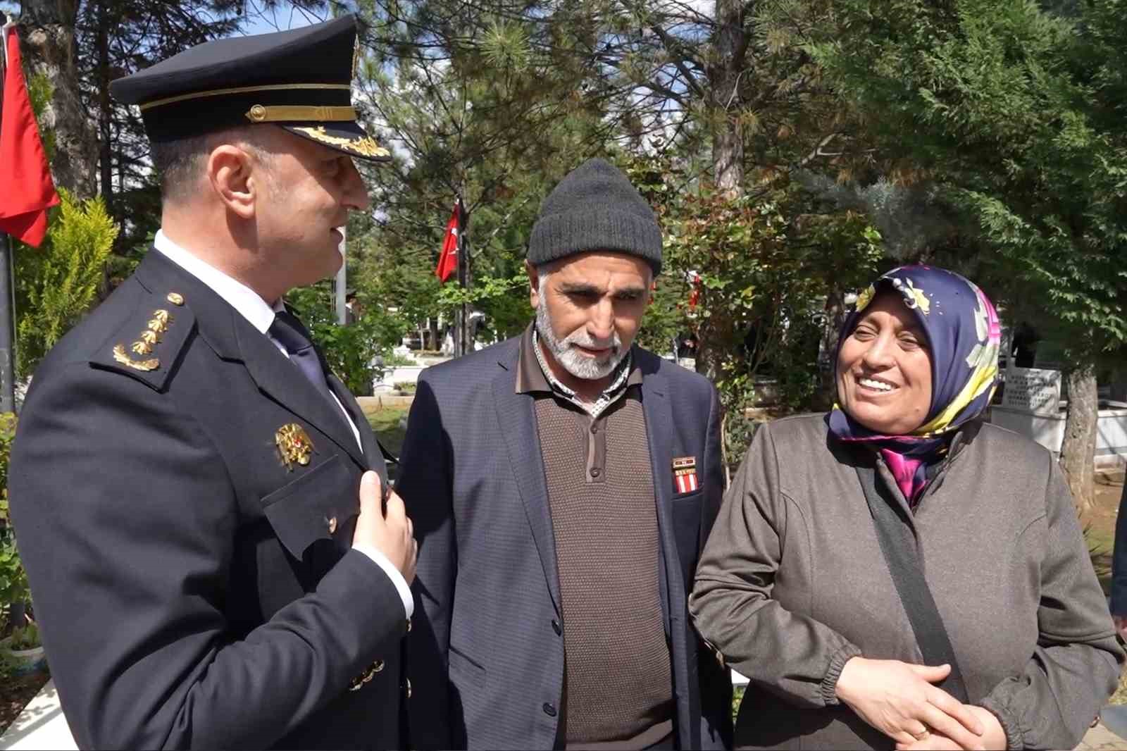 PMYO öğrencileri, şehit annesine oğlunu hatırlattı: "Oğlumu görmüş gibi oldum, kokusunu aldım"
