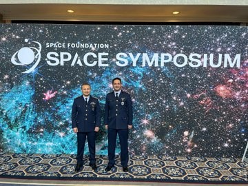 Alper Gezeravcı ve Emrah Çınar, 40. Uzay Sempozyumu’na katıldı