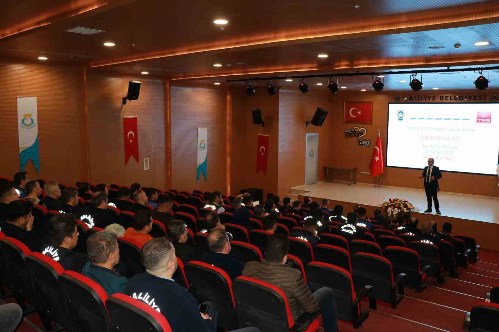 Haliliye Belediyesi zabıta personeline mevzuat eğitimi verildi

