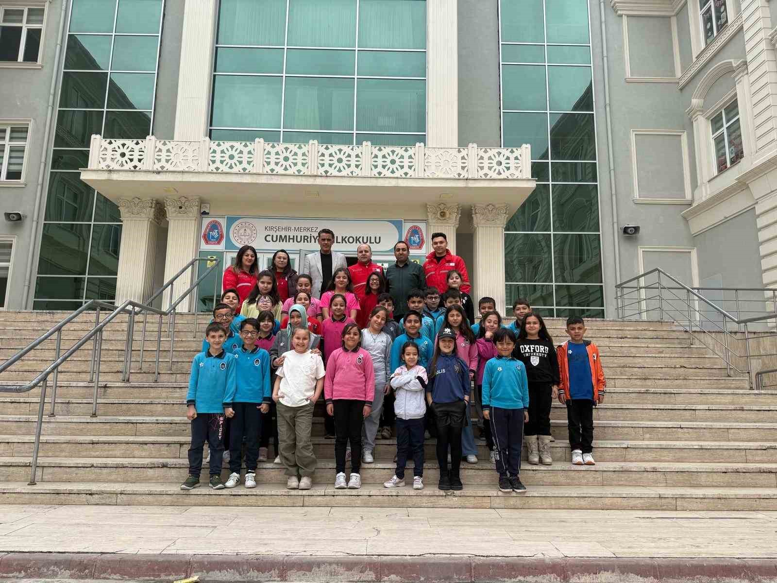 İlkokul öğrencilerinden Filistin için yardım kampanyası