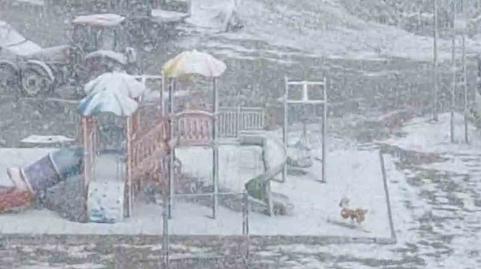 Aşkale&rsquo;de bir g&uuml;nde 4 mevsim
