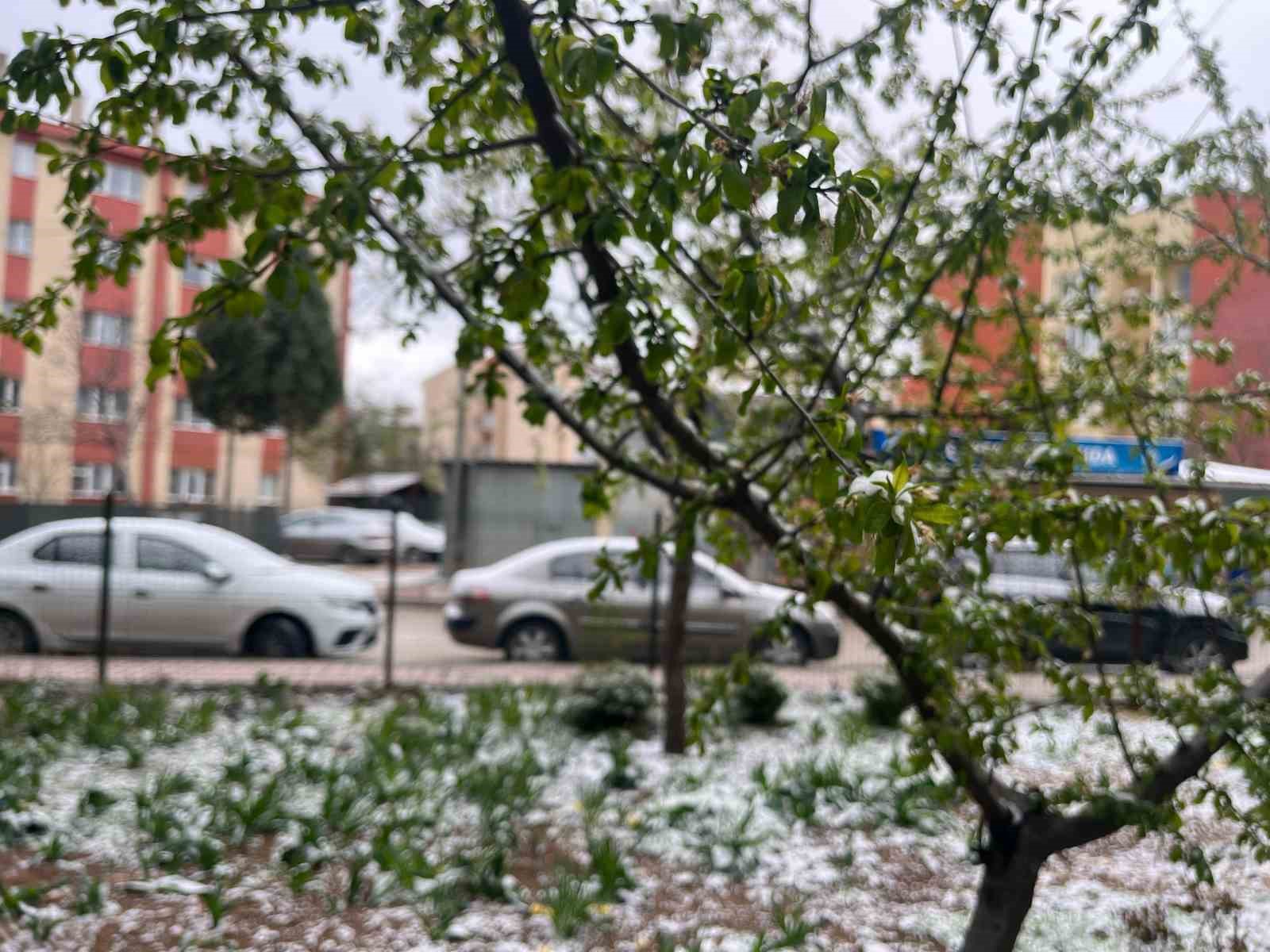 Eskişehir’in yüksek kesimleri karla kaplandı