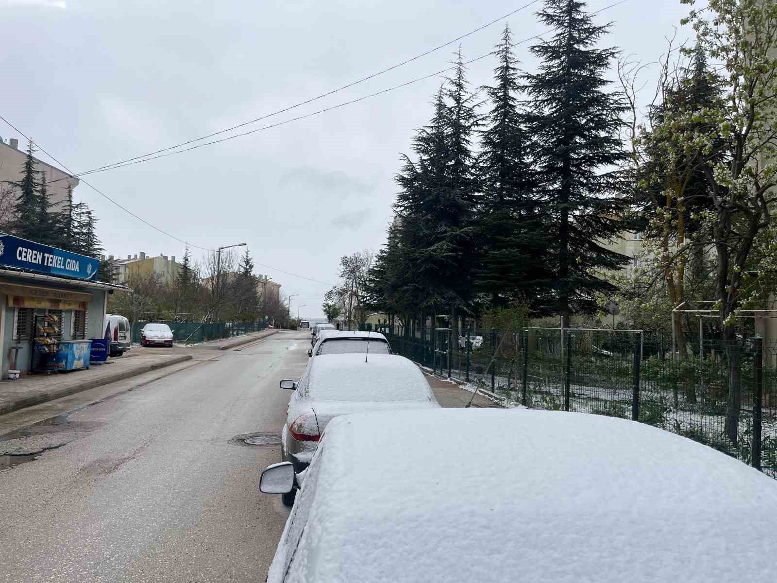 Eskişehir’in yüksek kesimleri karla kaplandı