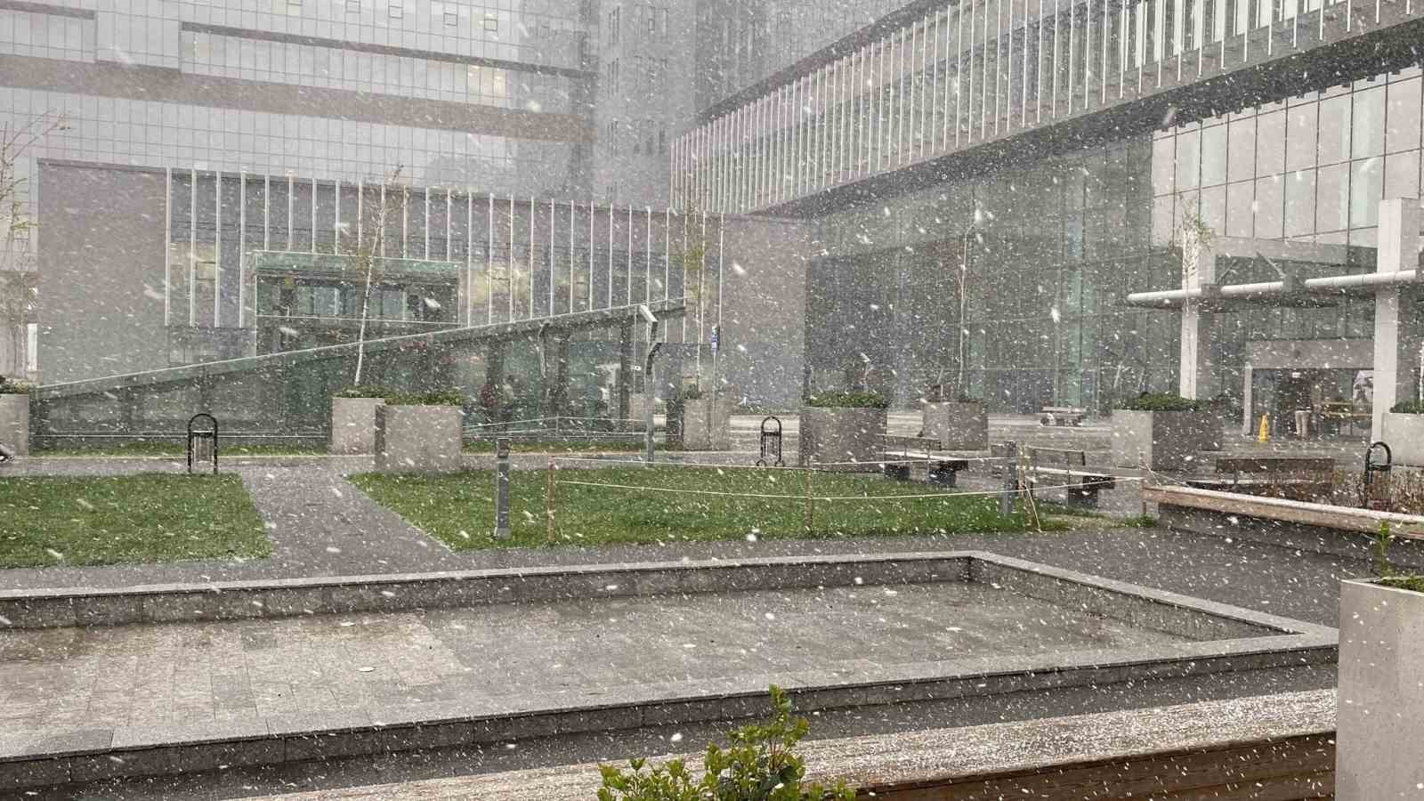 Nisan ayında kar sürprizi