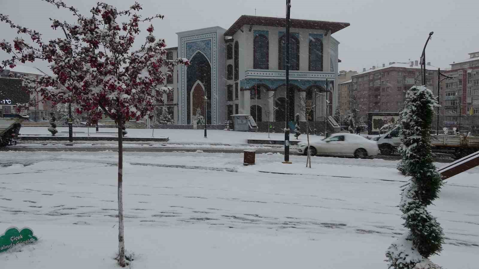 Kütahya’da kar sürprizi