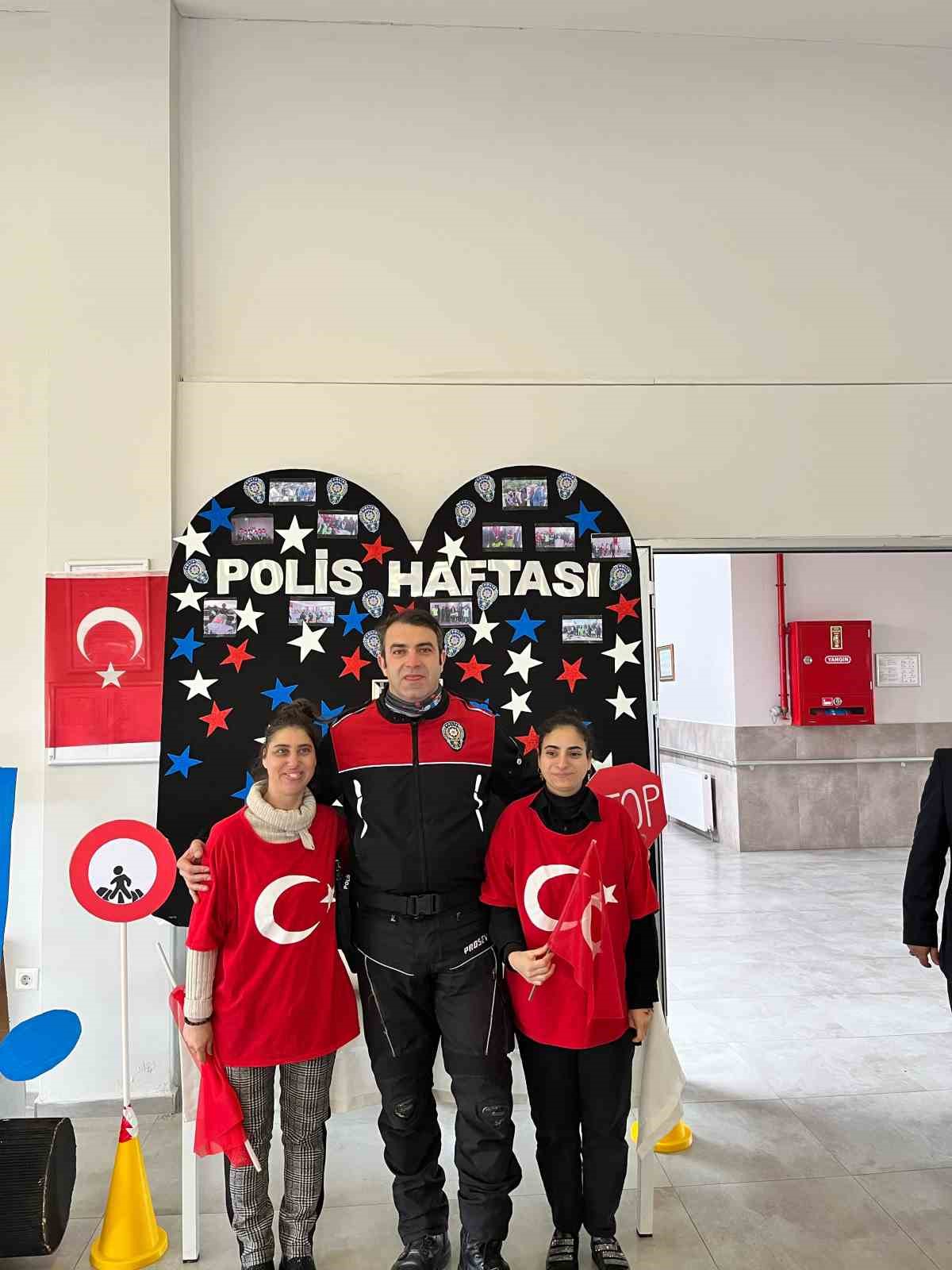 Bursa’da polis ekiplerine meşaleli sürpriz