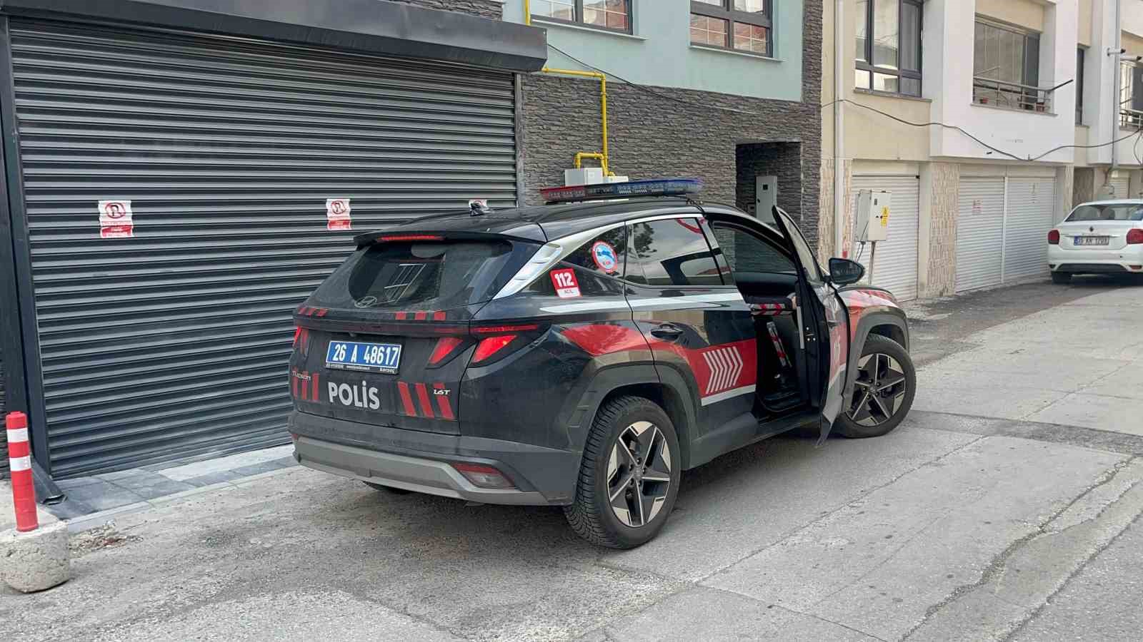 (&Ouml;ZEL) &lsquo;Camide kavga var&rsquo; diye gelen ekibini şiir ve dua ile karşıladılar
