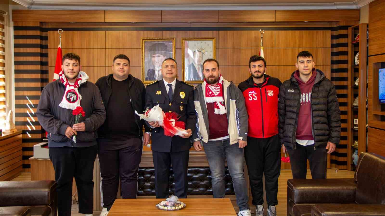 Belekoma Tayfa taraftar grubundan anlamlı ziyaret