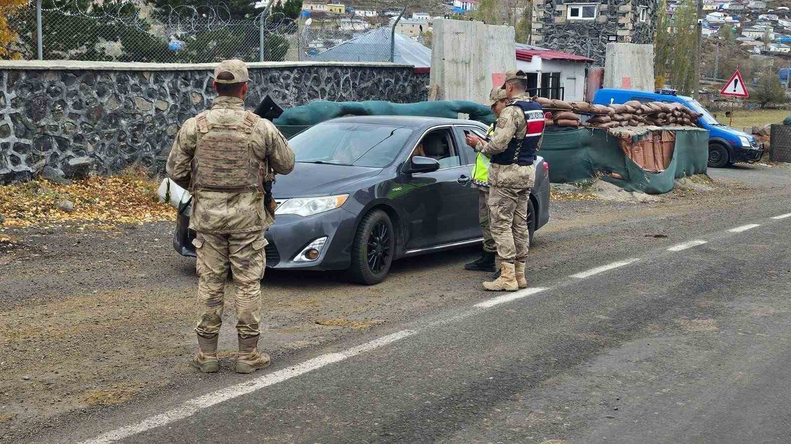Kars&rsquo;ta ka&ccedil;ak ve sahte alkol uygulaması yapıldı

