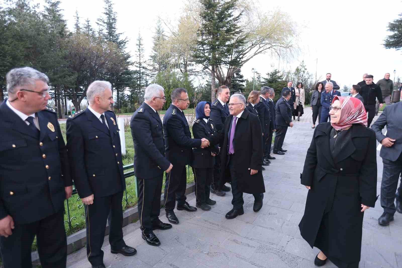 Başkan B&uuml;y&uuml;kkılı&ccedil;: "Polis Teşkilatımızın 180. kuruluş yılı kutlu olsun"
