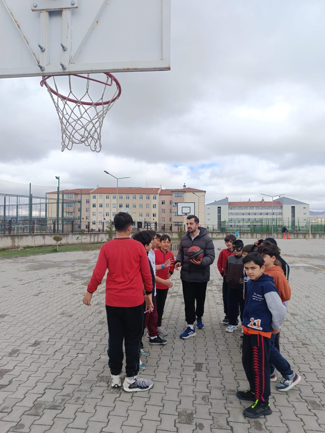 ERÜ’den ‘Sağlık için sporu seçin’ etkinliği