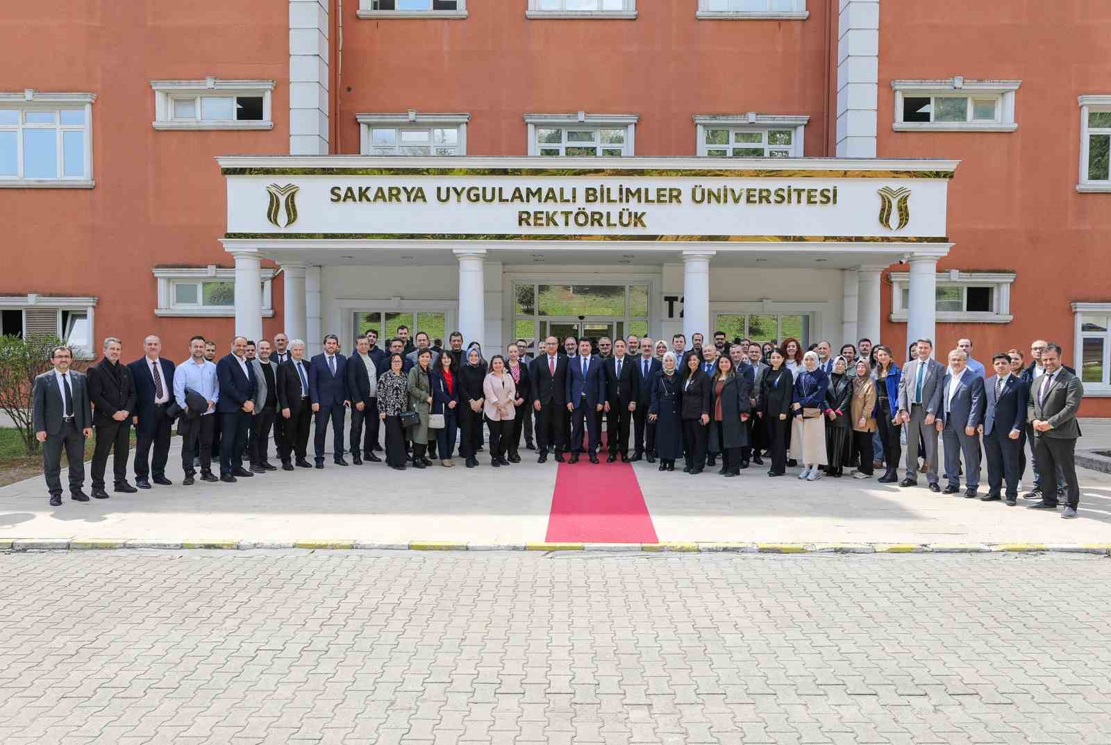 SUB&Uuml;, tam kurumsal akreditasyonunu kutladı
