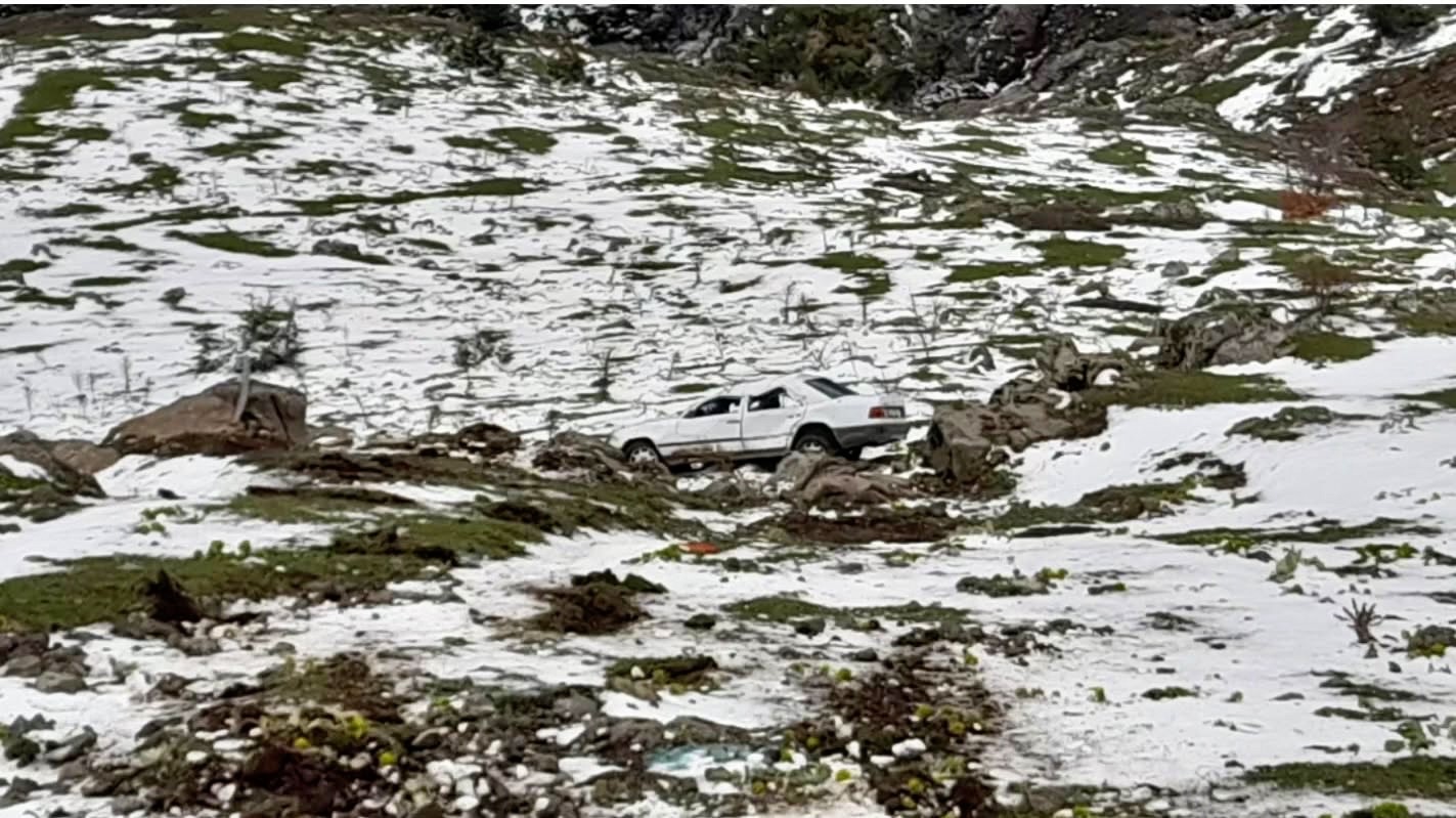 Erbaa’da otomobil 60 metreden yuvarlandı, 4 kişi yaralandı