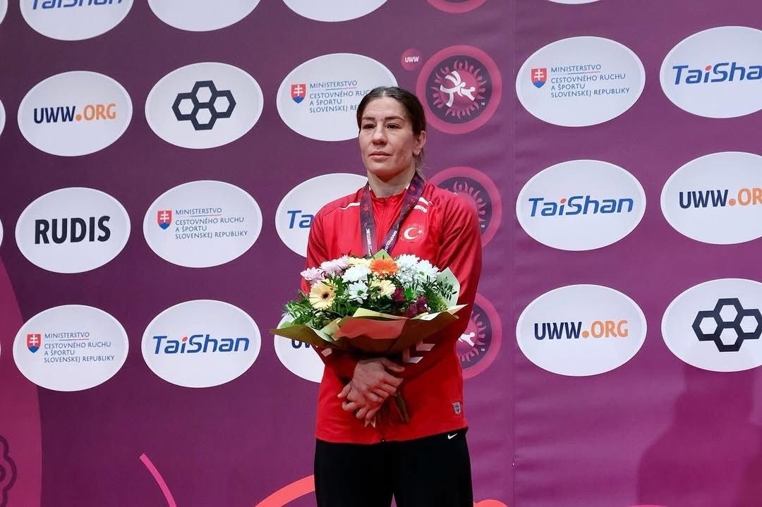 Şampiyon güreşçi Yasemin Adar Yiğit aktif spor hayatını noktaladı