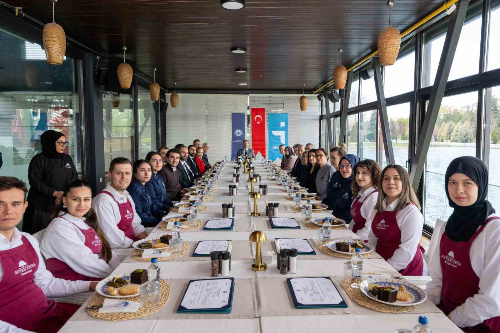 Eskişehir’de "Restoran Yöneticiliği Mesleki Eğitim Kursu" sertifikaları verildi