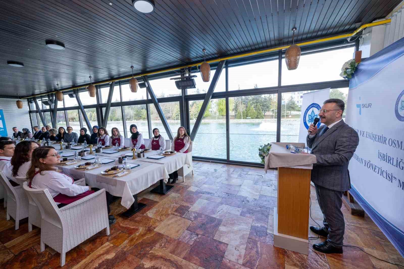 Eskişehir&rsquo;de "Restoran Y&ouml;neticiliği Mesleki Eğitim Kursu" sertifikaları verildi
