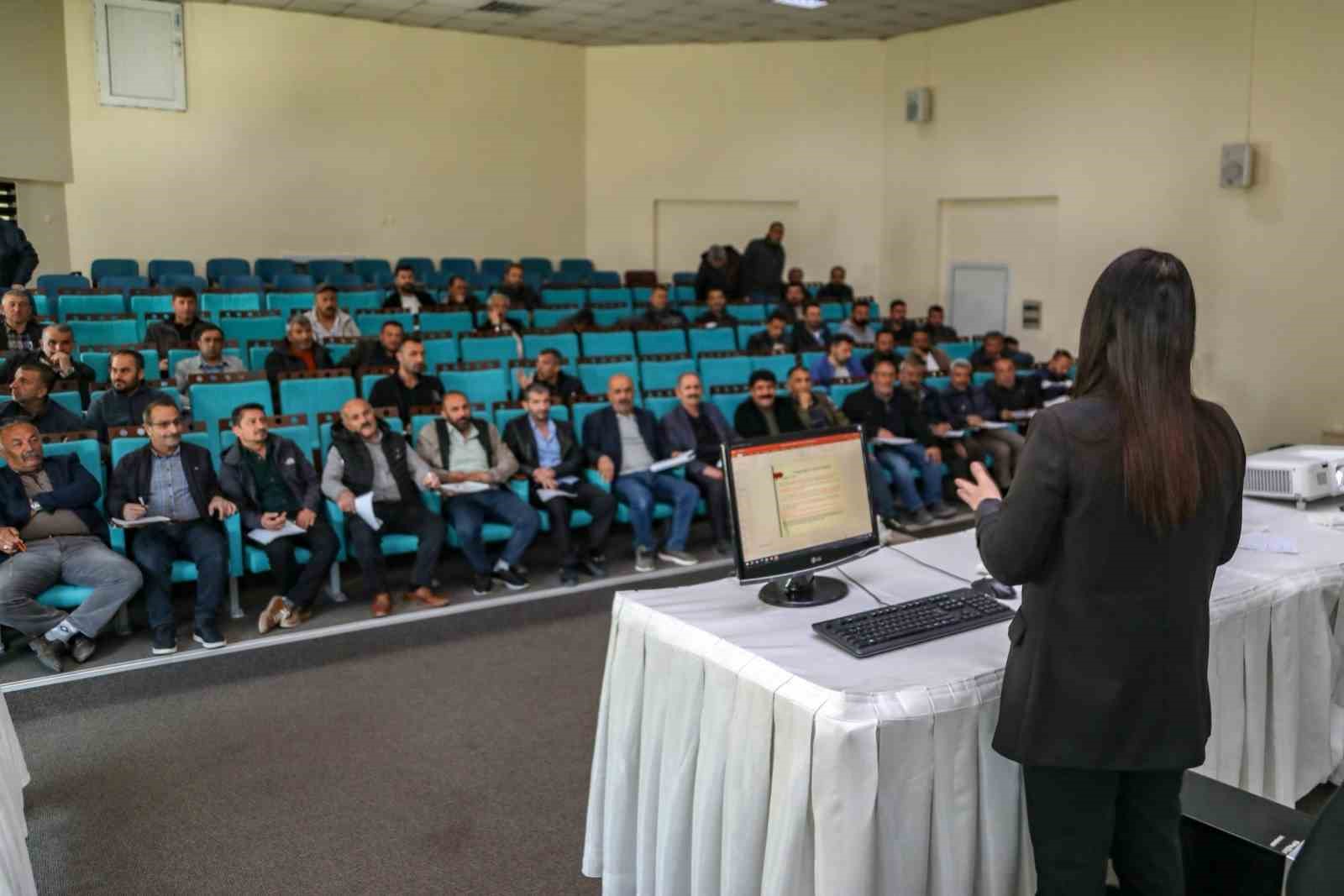 Van Büyükşehir Belediyesi personeline "İş Sağlığı ve Güvenliği" eğitimi