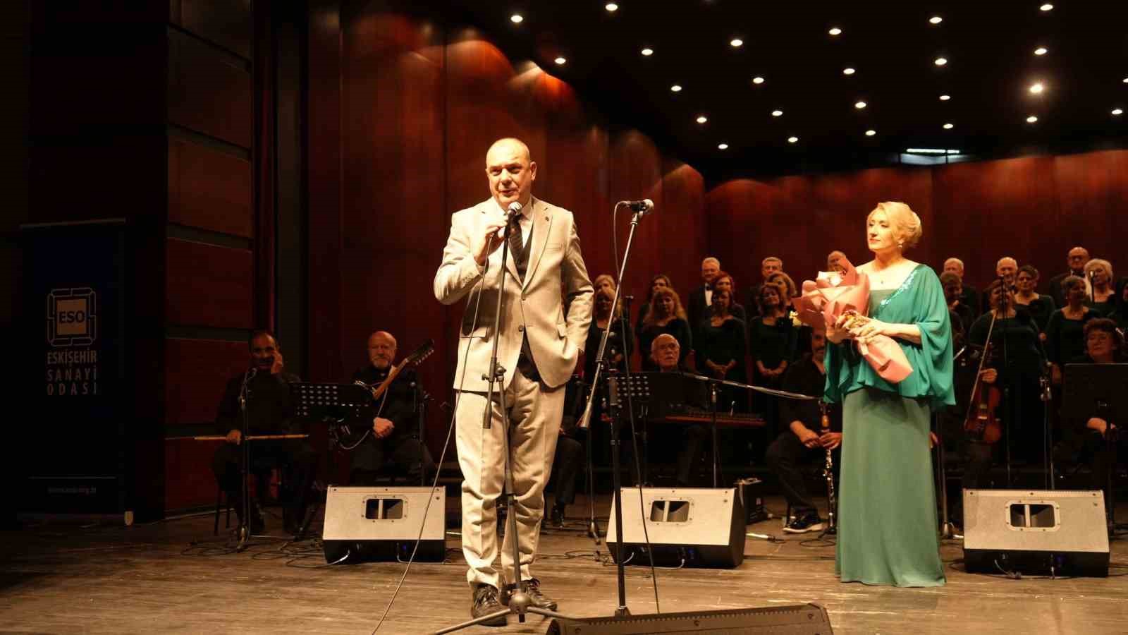 ESO T&uuml;rk Sanat M&uuml;ziği Korosundan nostalji dolu "Yeşil&ccedil;am Şarkıları" konseri

