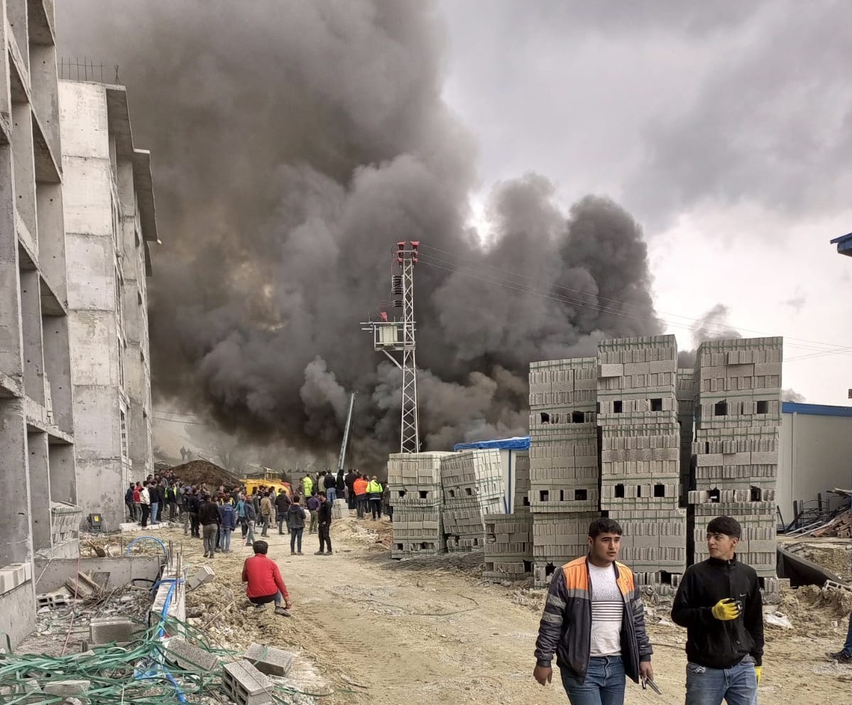 Malatya’da 150 işçinin kaldığı konteynerde korkutan yangın