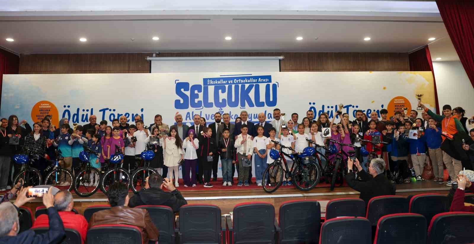 Selçuklu Akıl ve Zeka Oyunları Yarışması’nda ödül heyecanı yaşandı