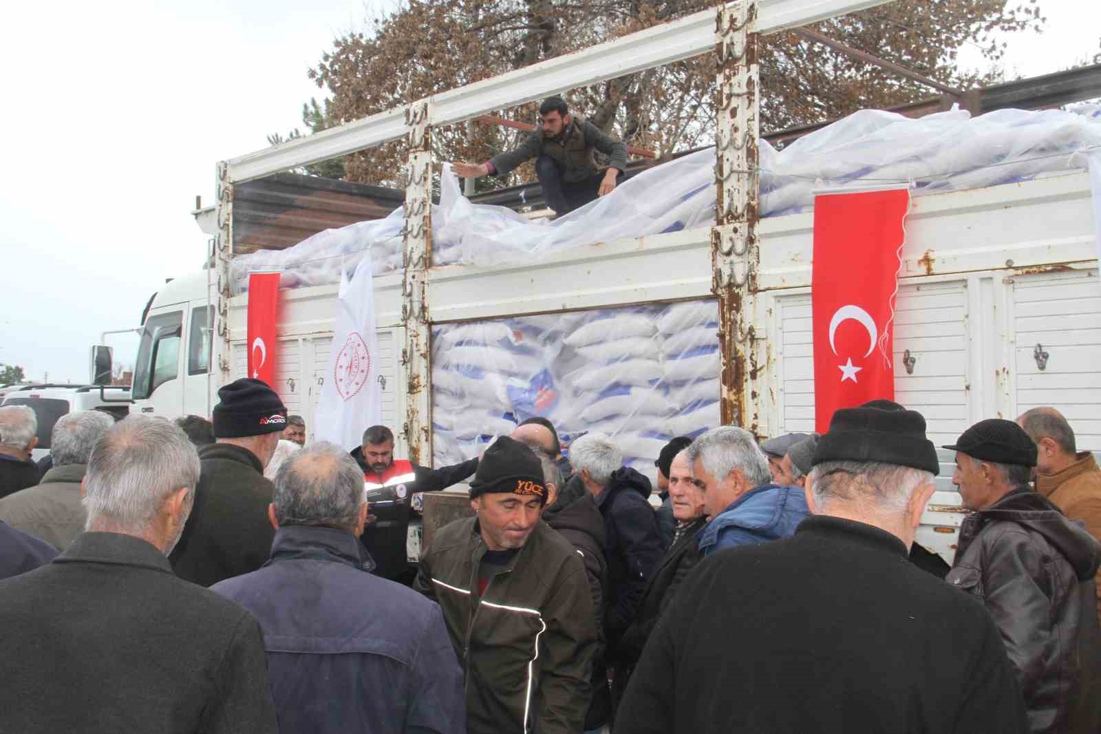Konya’da üreticilere 318 tonluk sertifikalı nohut tohumu desteği