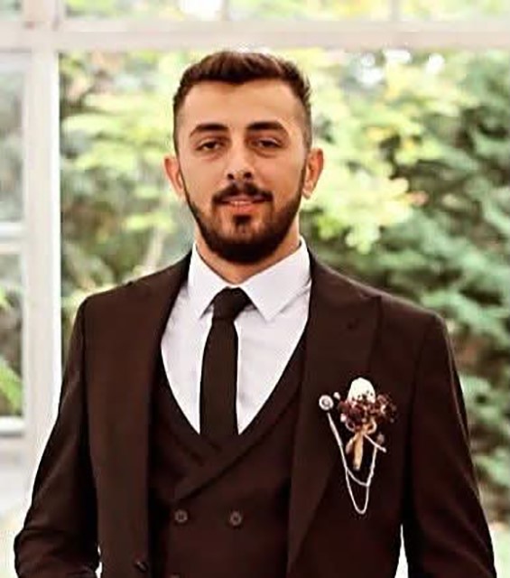 &Ccedil;&ouml;p ayrıştırma tesisinde makineye sıkışan gen&ccedil;, son yolculuğuna uğurlandı
