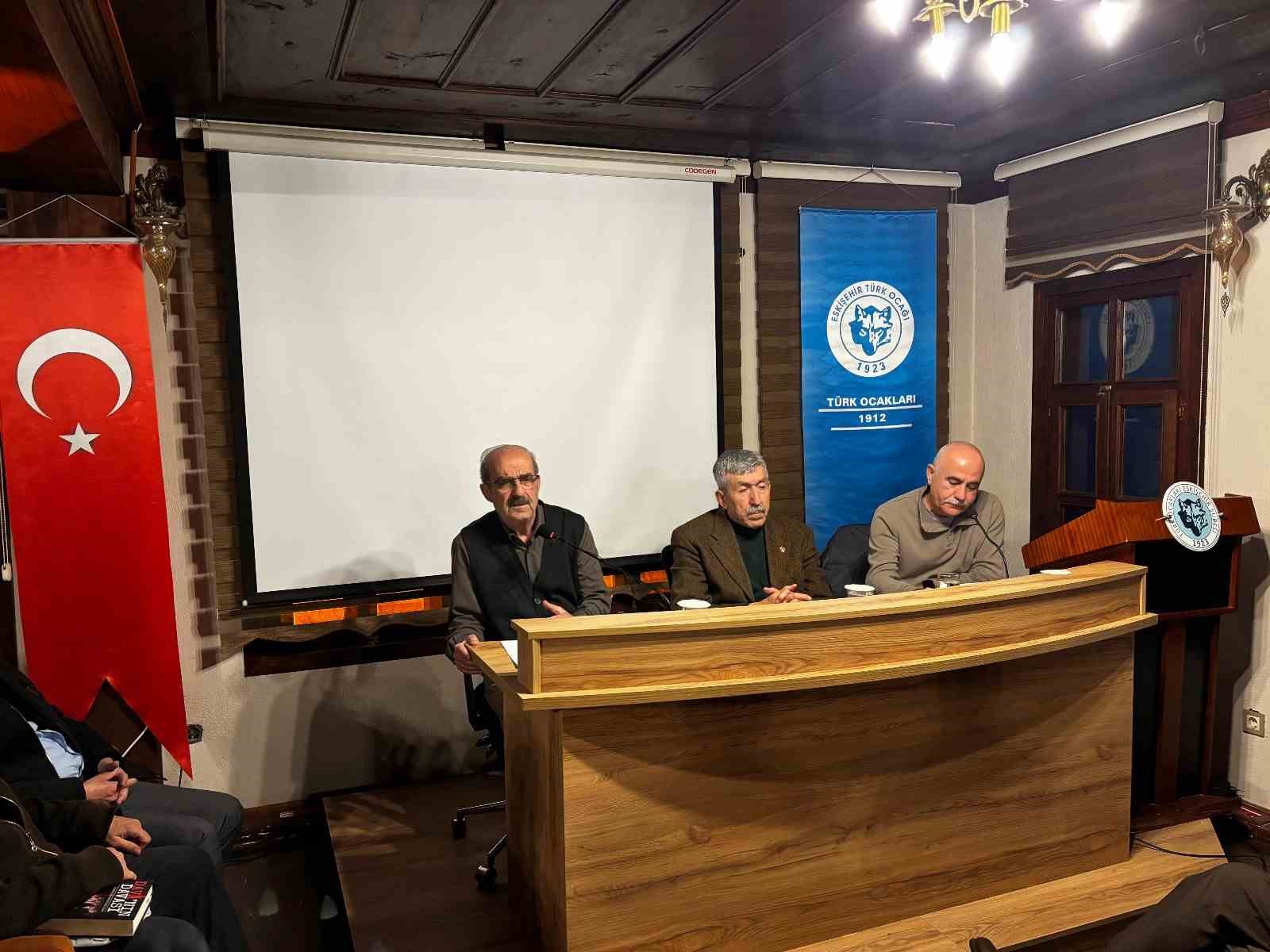 Eskişehir T&uuml;rk Ocağı&rsquo;nda Dava&rsquo;nın Davası kitabı konuşuldu
